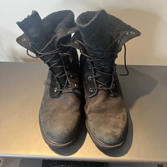 Timberland Teddy Fleece Suede Boot (Women) Size 9 - Picture 4 of 9